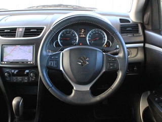 Car image 15